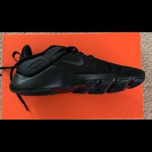 Nike Legend Men’s Size 8 BRAND NEW WITHOUT TAGS